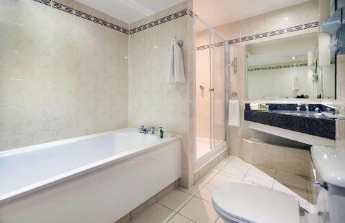 The Watford Hotel — Bathroom