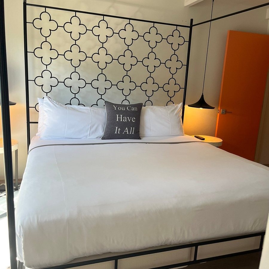 The Weekend — Guest room