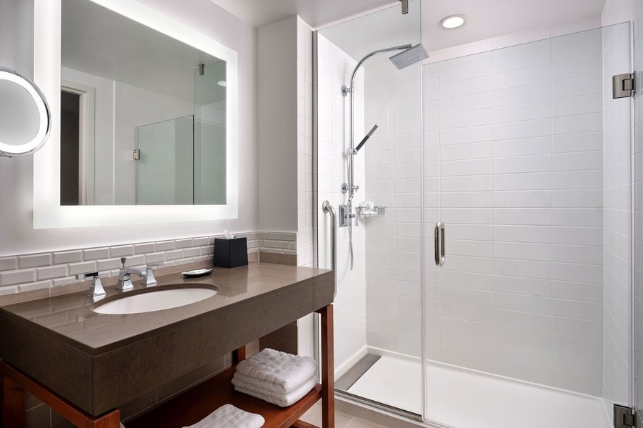The Westin Austin Downtown — Bathroom