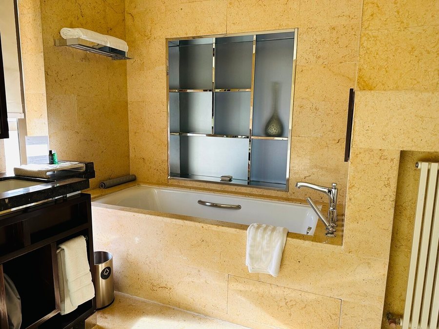 The Westin Beijing Chaoyang — Bathroom