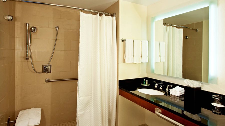 The Westin Boston Seaport District — Bathroom