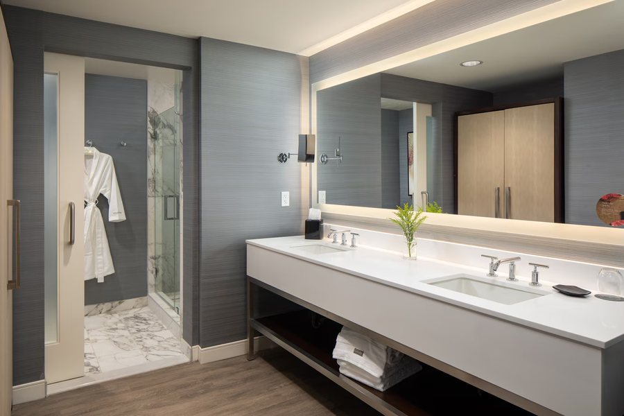 The Westin Carlsbad Resort Spa — Bathroom