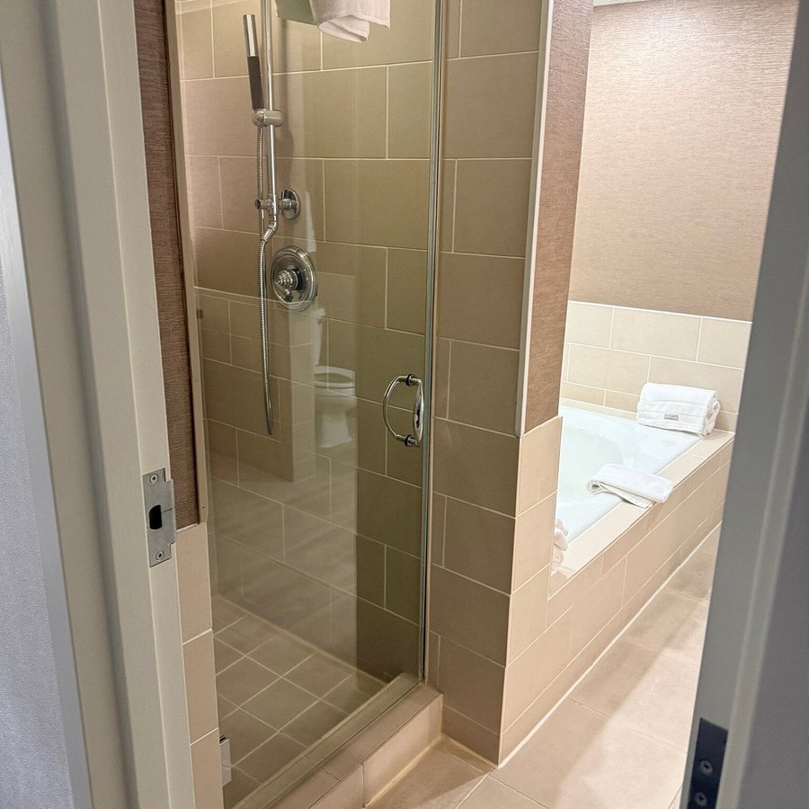 The Westin Dallas Fort Worth Airport — Bathroom
