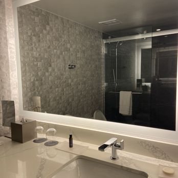 The Westin DC Downtown — Bathroom