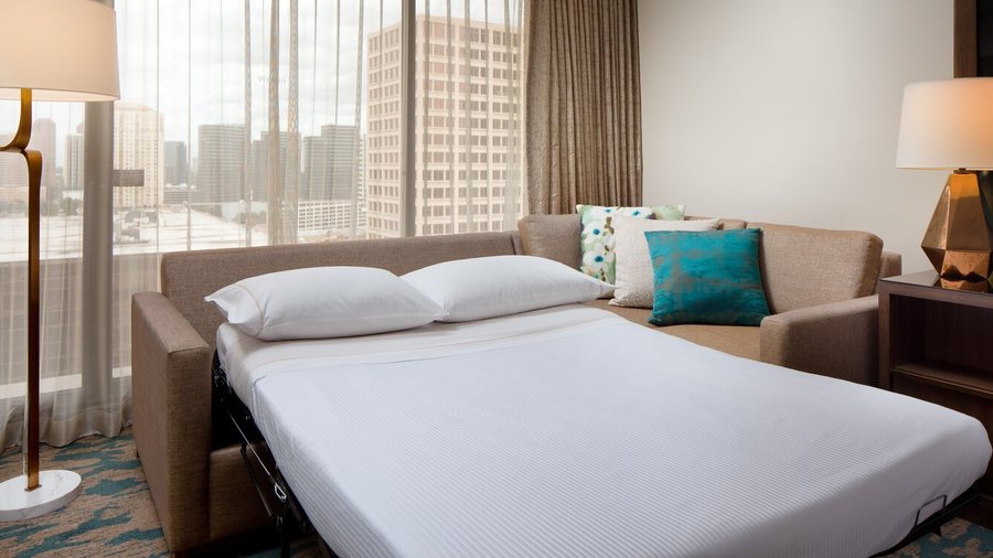 The Westin Galleria Houston — Guest room