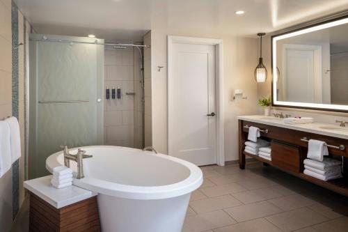 The Westin Ka anapali Ocean Resort Villas North — Bathroom