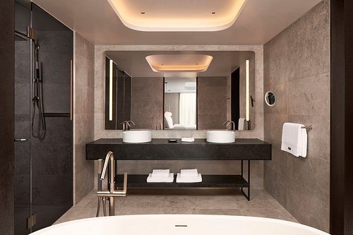 The Westin London City — Bathroom