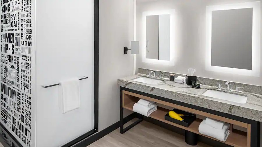 The Westin Memphis Beale Street — Bathroom