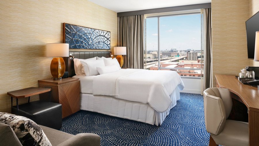 The Westin Milwaukee — Guest room