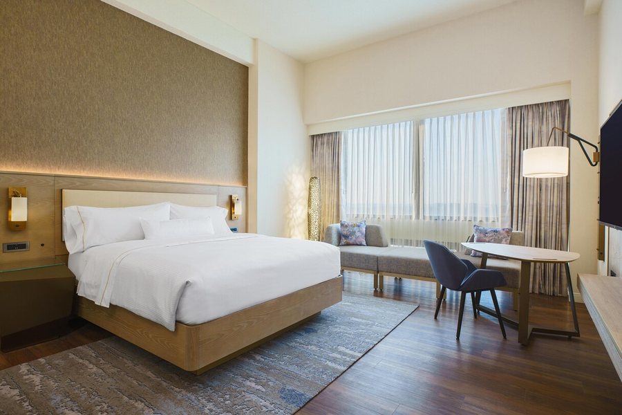 The Westin O Hare — Guest room