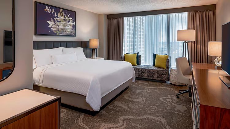 The Westin Oaks Houston At The Galleria — Guest room