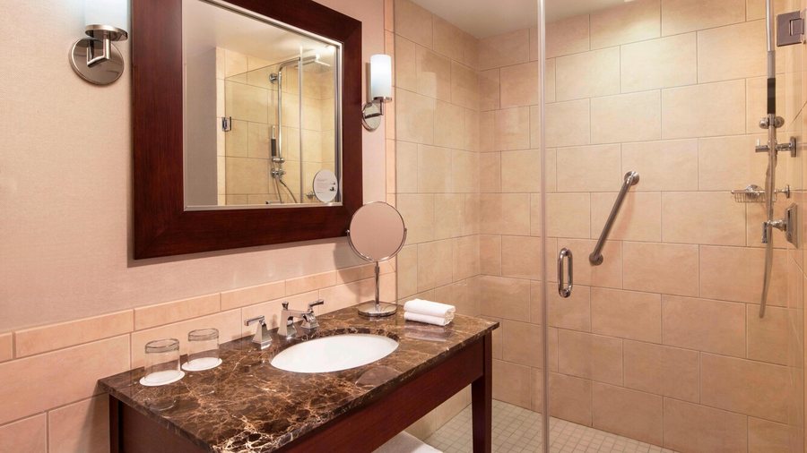 The Westin Richmond — Bathroom
