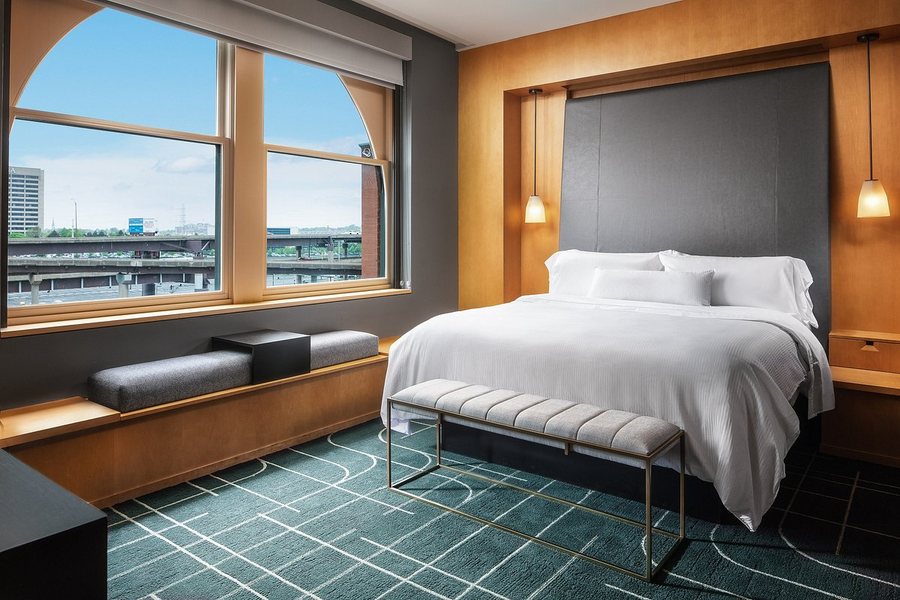The Westin St Louis — Guest room