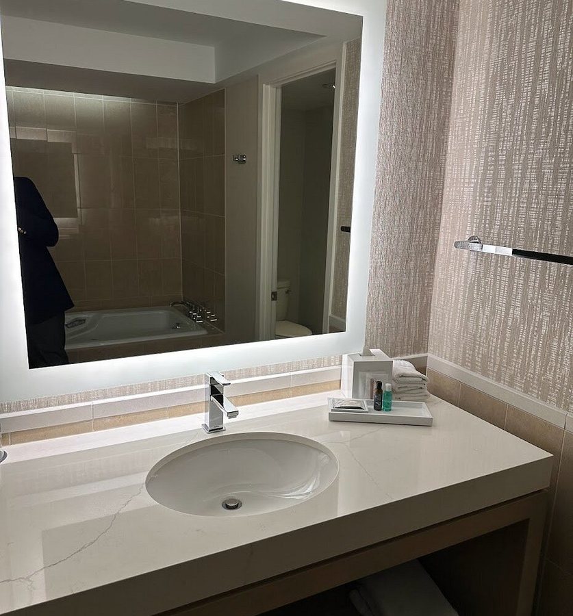 The Westin Washington D C City Center — Bathroom