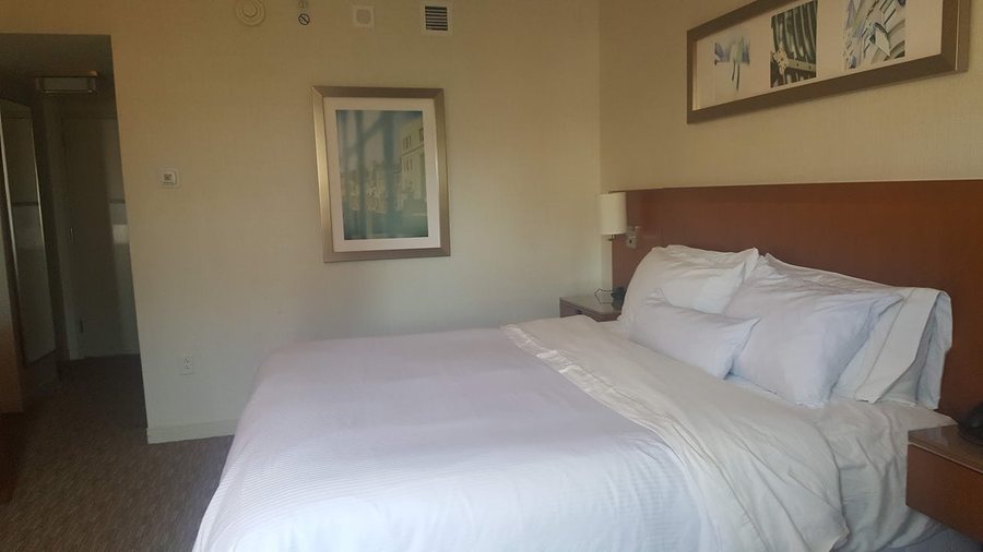 The Westin Washington Dulles Airport — Guest room