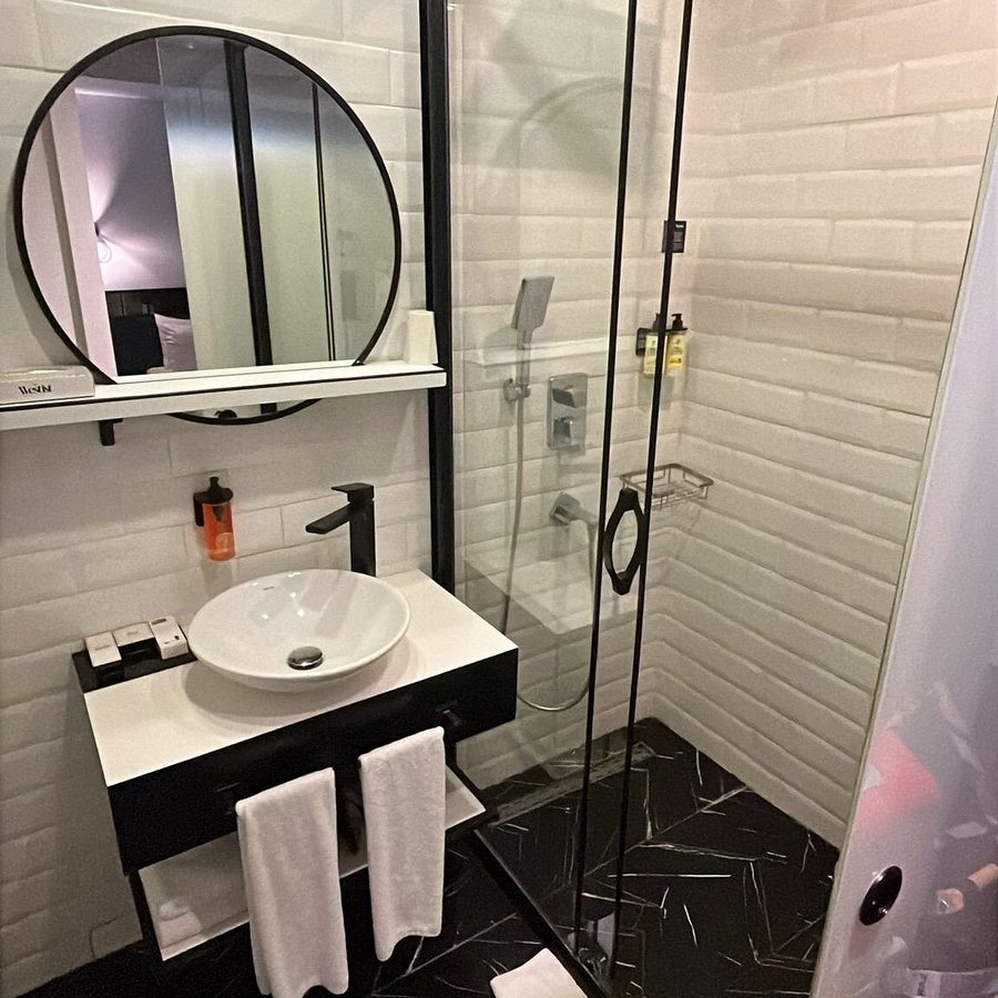 The Westist Hotel Spa Istanbul — Bathroom
