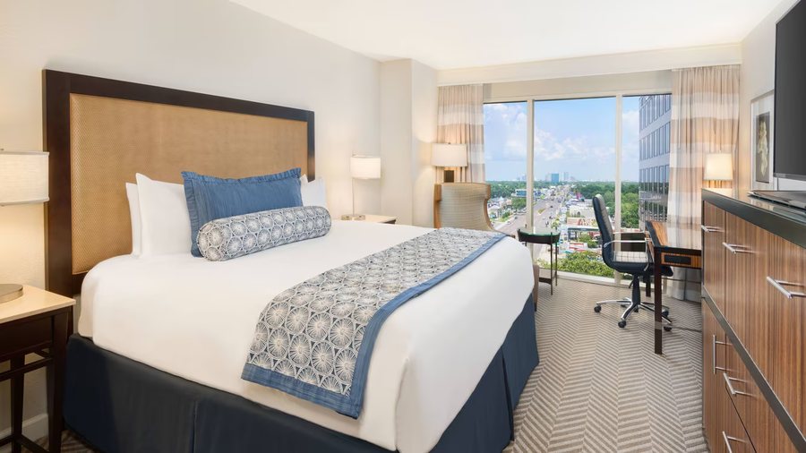 The Westshore Grand Tampa A Tribute Portfolio Hotel — Guest room