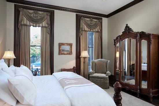 The Wheeler Mansion Chicago Illinois — Guest room