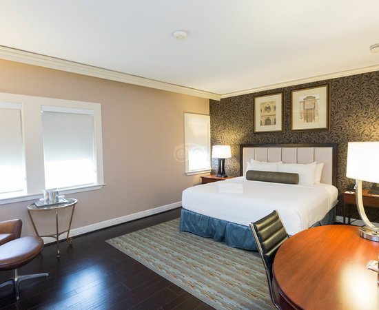 The Whitehall Houston Houston Texas — Guest room