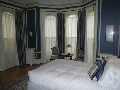 The William Smith Inn — Guest room