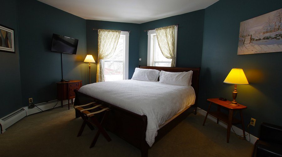 The Wilmington Inn — Guest room