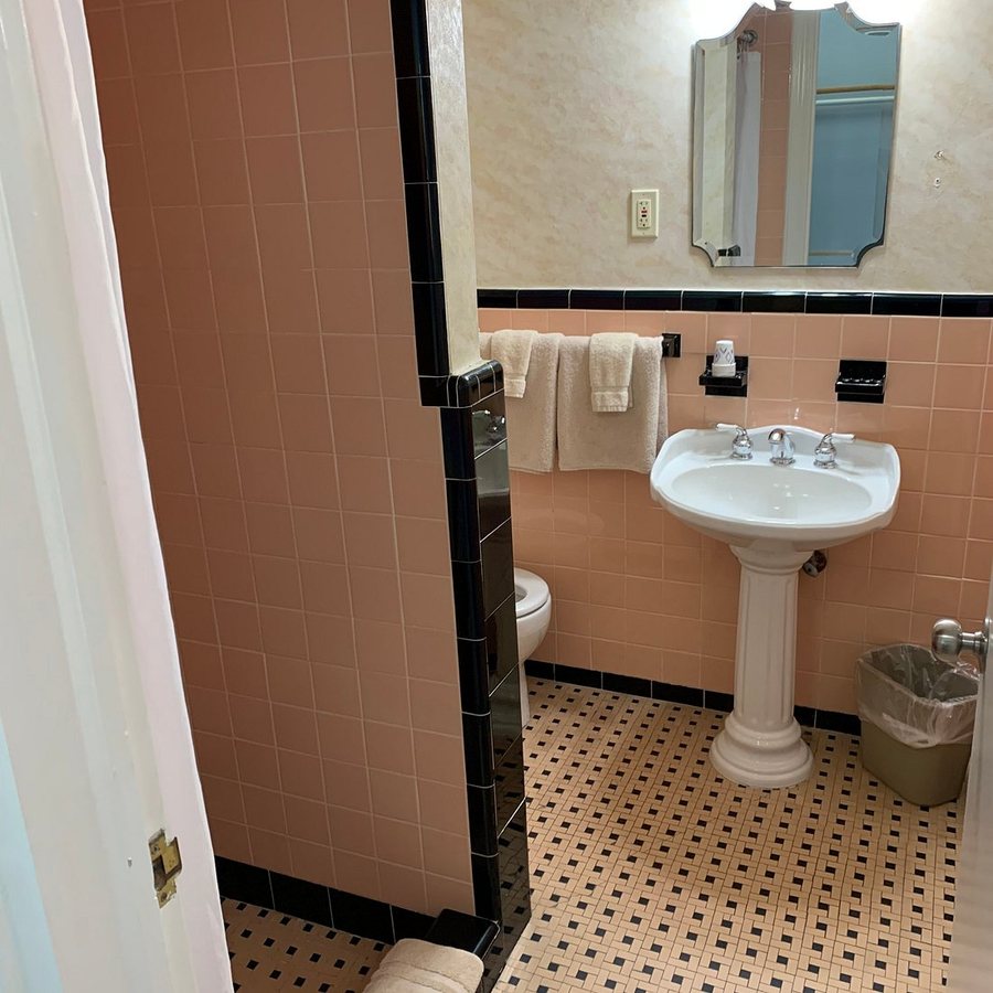 The Windswept — Bathroom