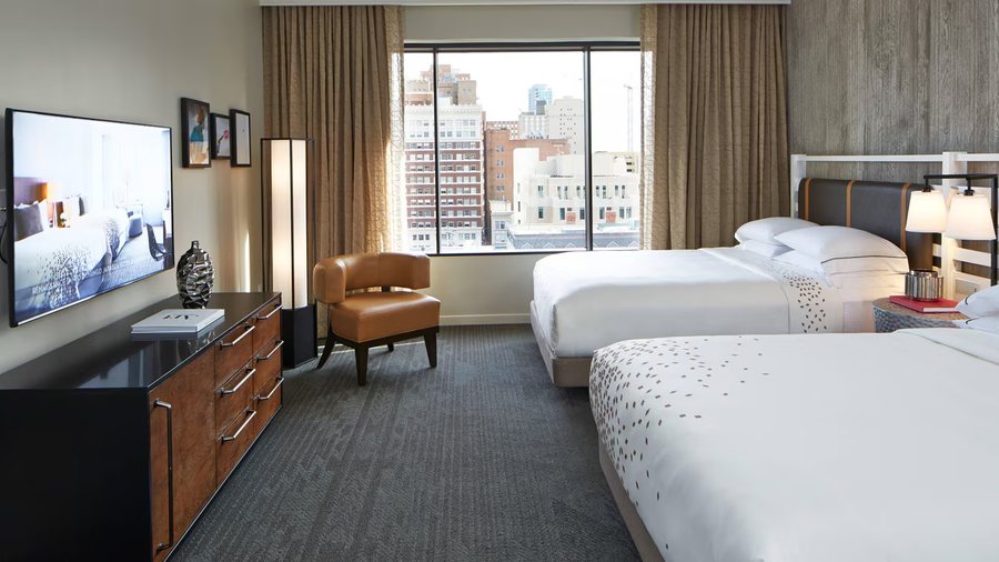 The Worthington Renaissance Fort Worth Hotel — Guest room