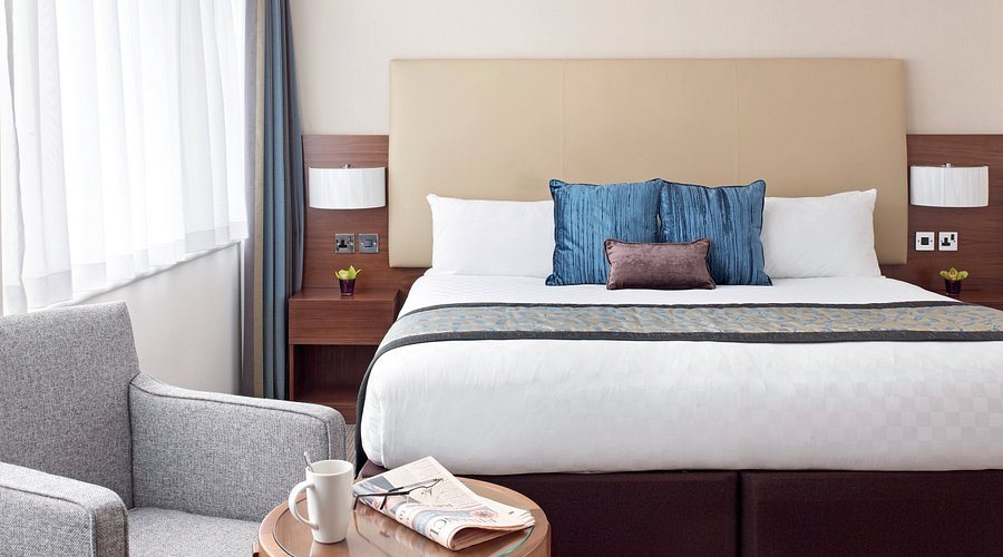 Thistle Trafalgar Square — Guest room