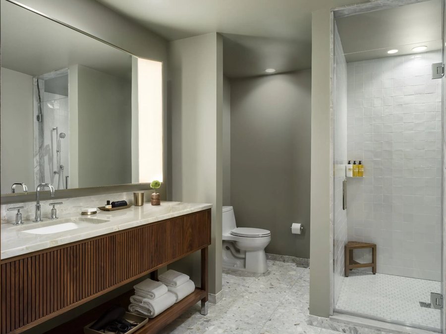 Thompson Palm Springs — Bathroom