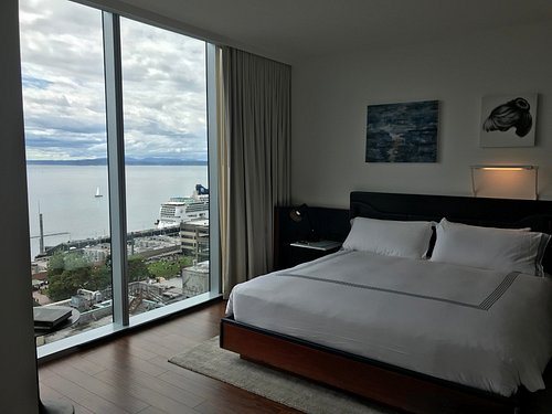 Thompson Seattle by Hyatt — Guest room