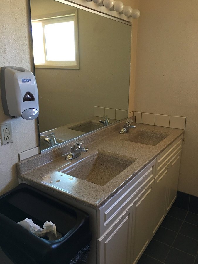Thousand Trails Little Diamond — Bathroom