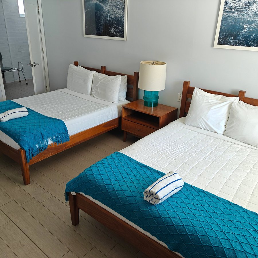 Tides Inn — Guest room