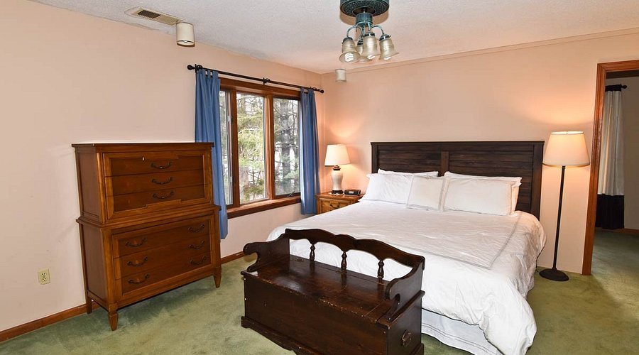 Timber Inn Motel — Guest room