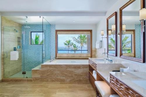 Timbers Kaua i Ocean Club Residences — Bathroom