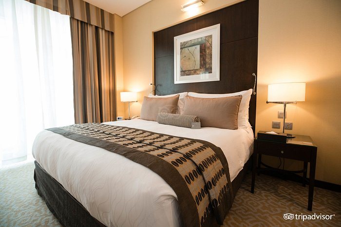 TIME Oak Hotel Suites — Guest room
