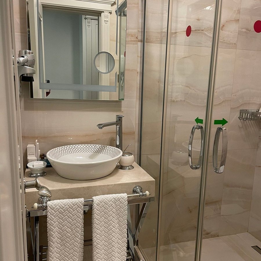 Timeks Hotel Istanbul — Bathroom