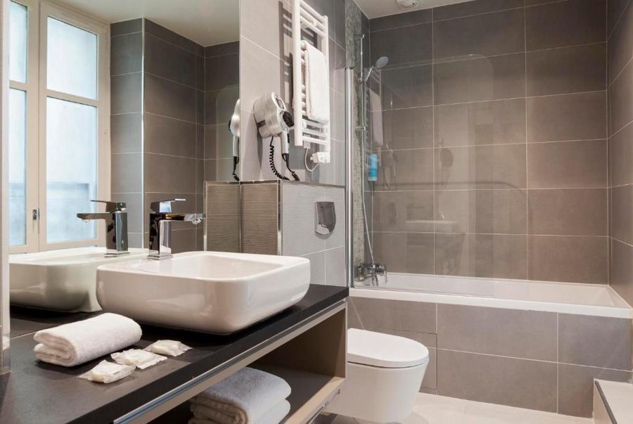 Timhotel Montmartre — Bathroom