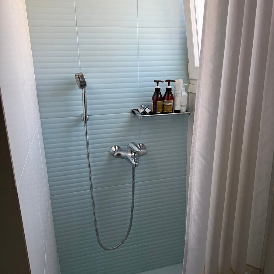 Tinos Habitart — Bathroom