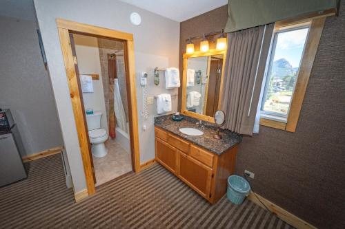 Tiny Town Cabins — Bathroom