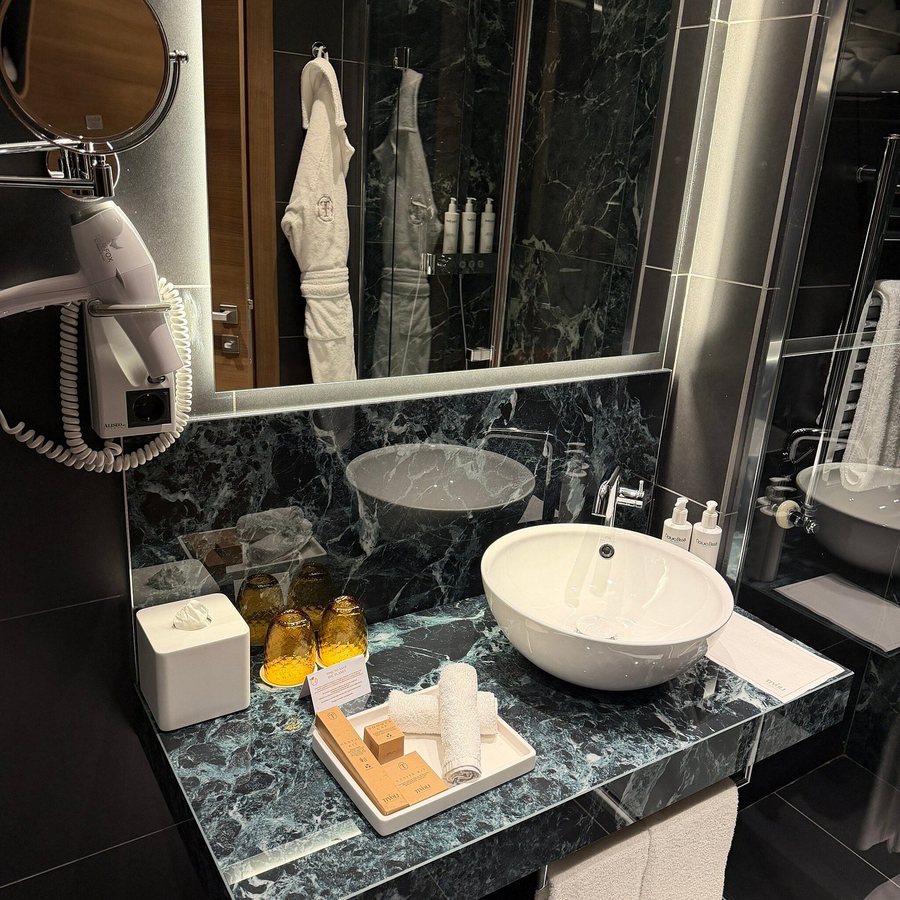 Tivoli President Milano Hotel — Bathroom