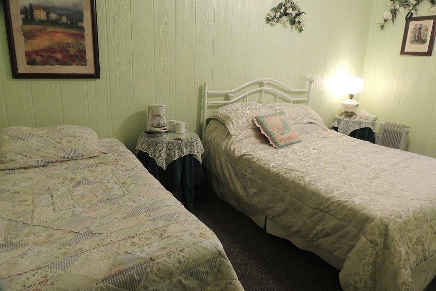 Tombstone Bordello — Guest room
