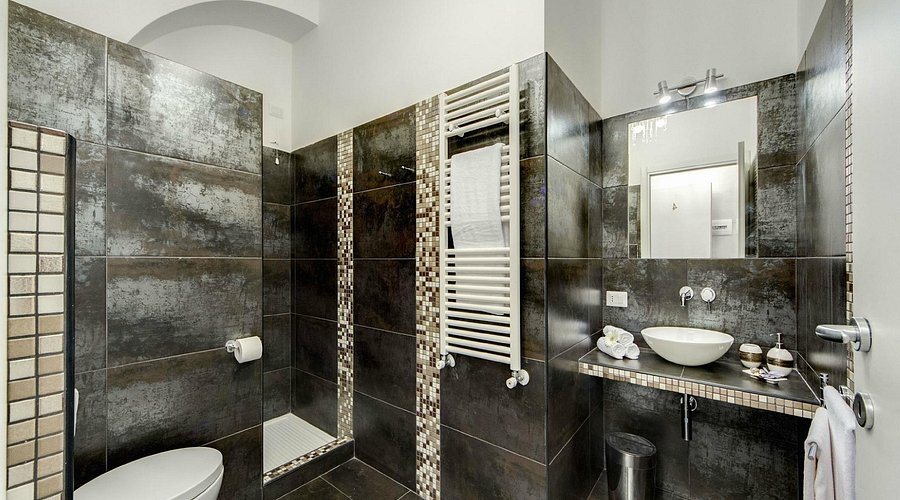 Top Floor Colosseo Guesthouse — Bathroom