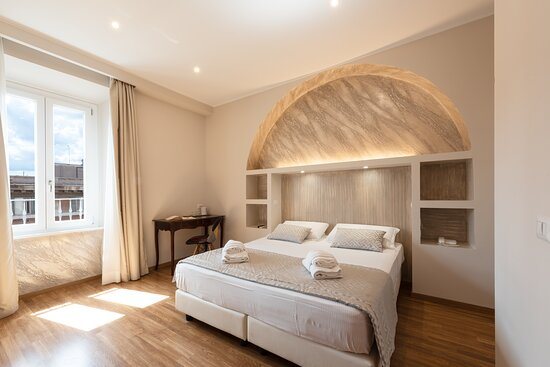 Top Floor Colosseo Guesthouse — Guest room