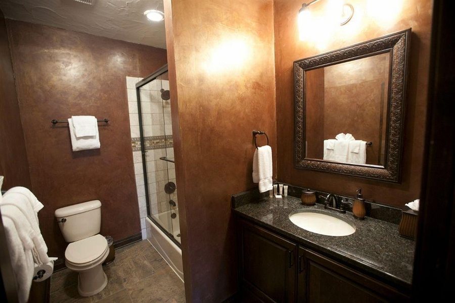 Top of the Hill RV Resort — Bathroom