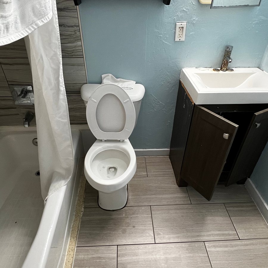 Topaz Motel Flagler Beach — Bathroom