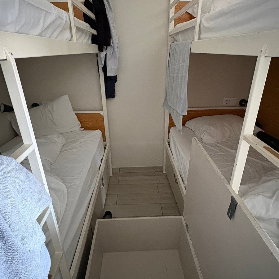 Topcity Hostel Suites — Guest room