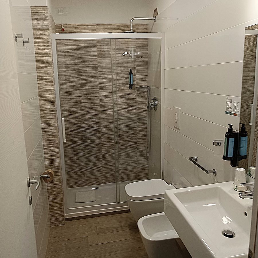 Torre Cintola Greenblu Sea Emotions — Bathroom