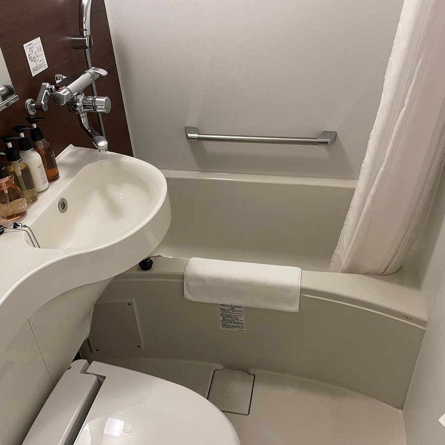 Tosei Hotel Cocone Ueno — Bathroom