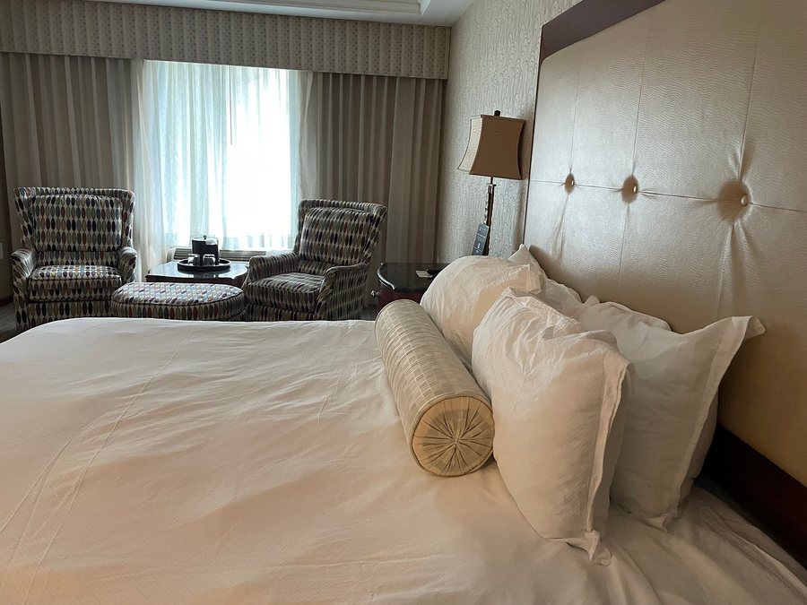 Town Country Inn and Suites — Guest room