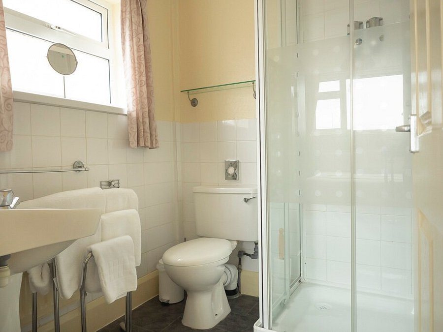 Town House Hotel — Bathroom